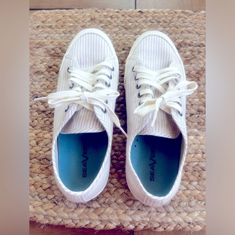 SeaVees Striped Monterrey White Canvas Sneakers; Size 7.5; JUST LIKE NEW!  NWOT!